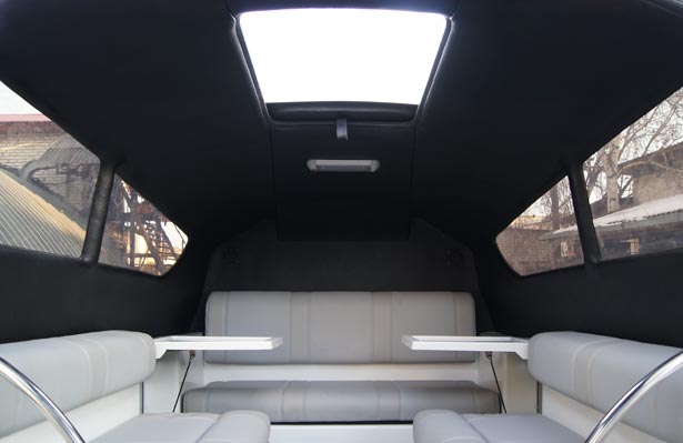 Люк в крыше сдвижной катерный