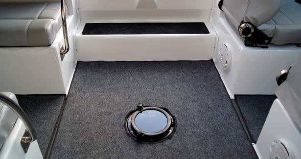 Лючки для зимней рыбалки на СВП Кайман