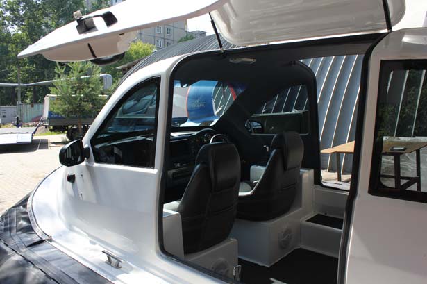 Двери "крылья чайки"