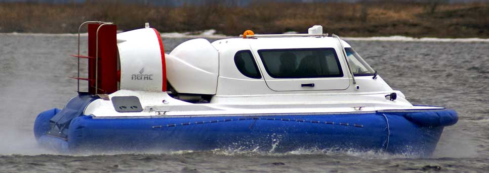 Судно на воздушной подушке КМ-6